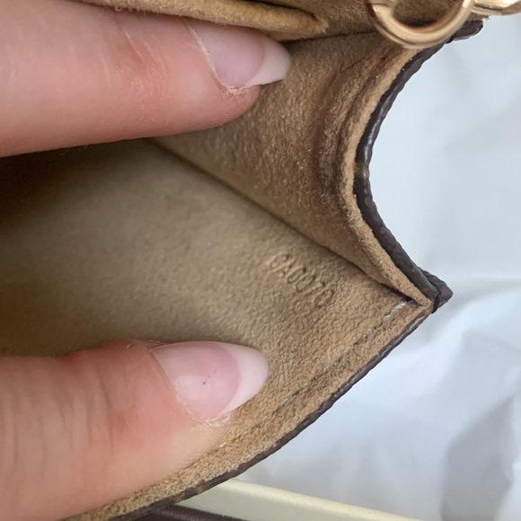 ❌SOLD❌2000 authentic Louis Vuitton Twin Pochette GM with box and free chain - Picture 14 of 17